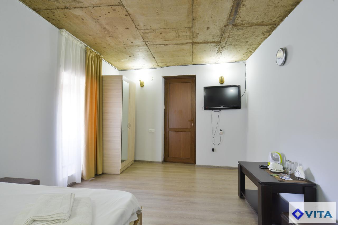 Hotel Vita Tbilisi Exterior photo